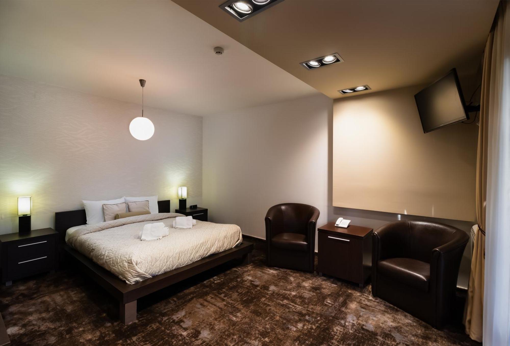 Guest House Panorama Aqualux With Free Parking Novi Sad Cameră foto