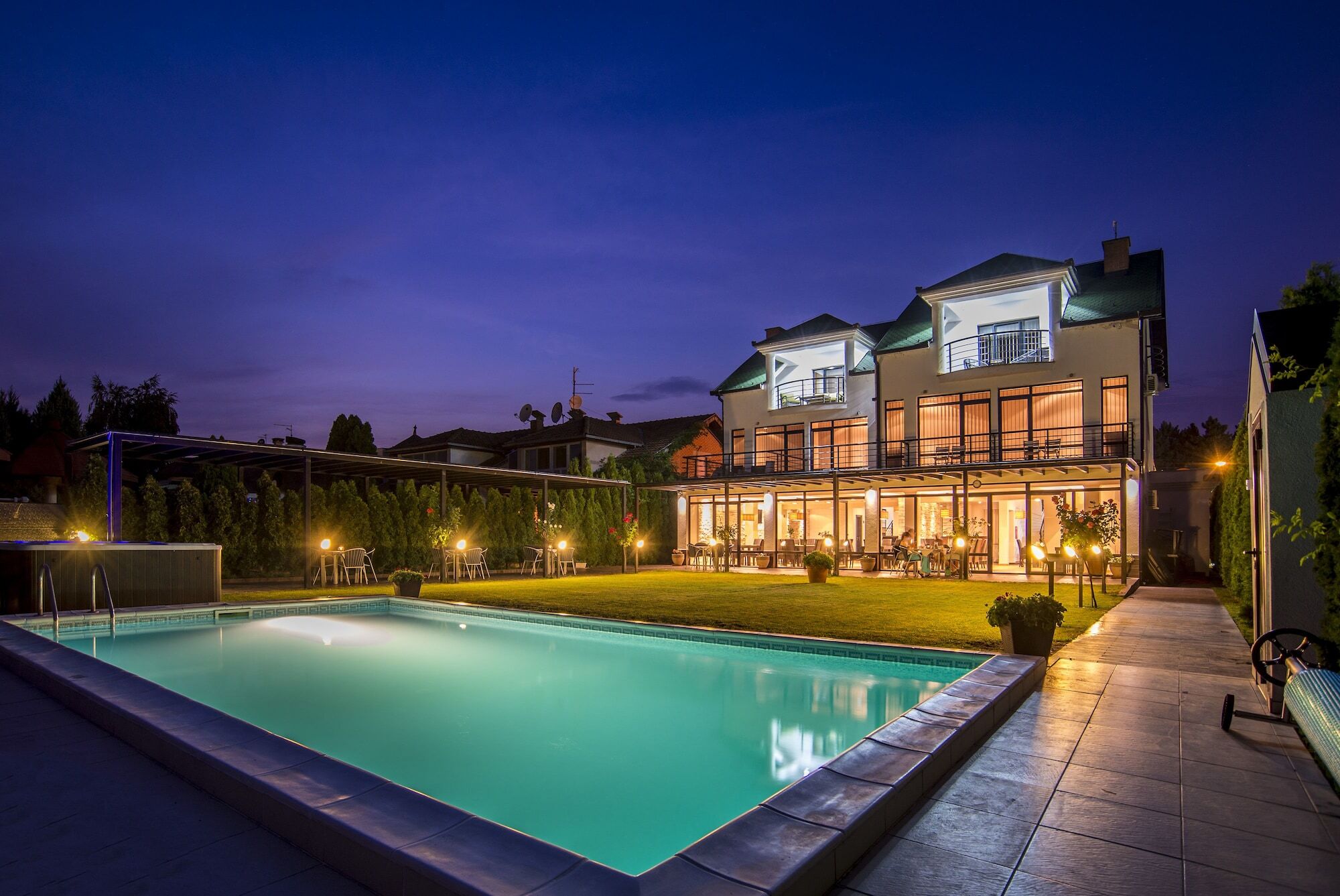 Guest House Panorama Aqualux With Free Parking Novi Sad Exterior foto